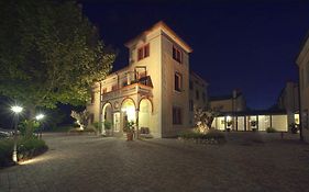 Villa Dei Tigli 920 Liberty Resort